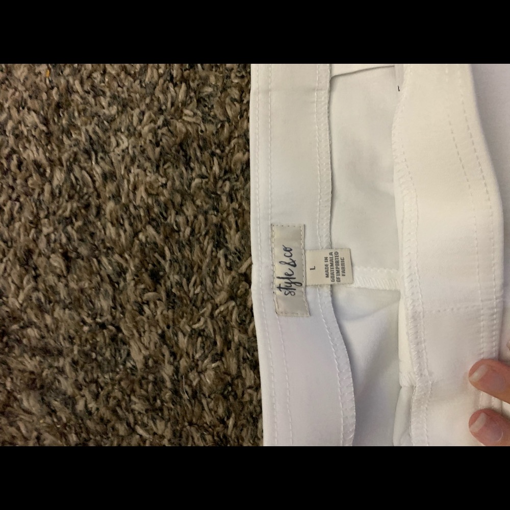 White capris - Picture 2 of 3